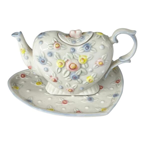 VTG Porcelain Heart TEAPOT & PLATE Tea Set 6.5" Ceramic Flowers White Blue Pink - Picture 10 of 10